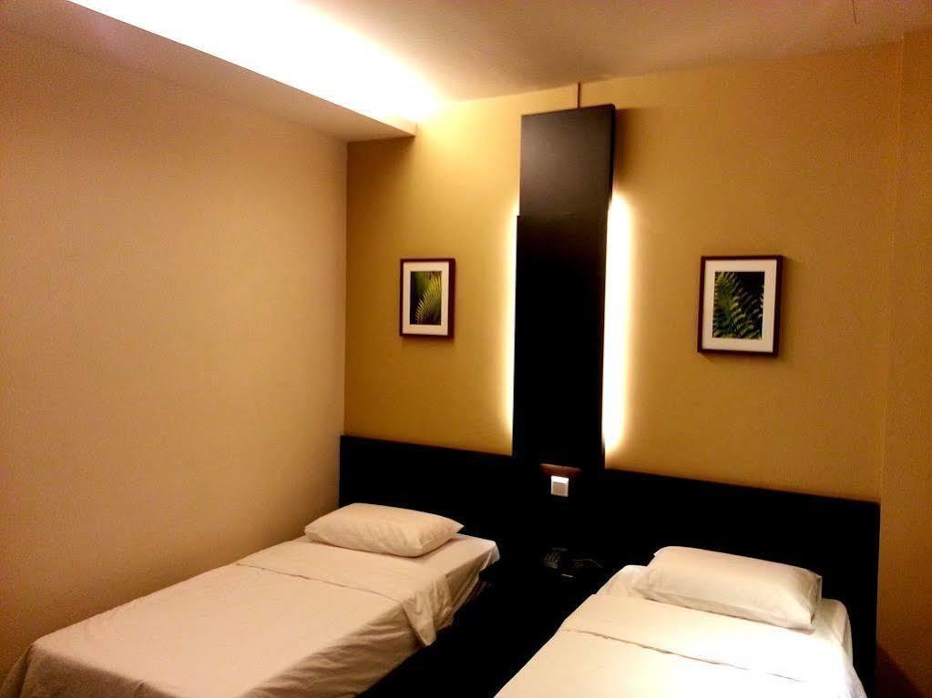 L Hotel At Broadway Singapur Exteriér fotografie